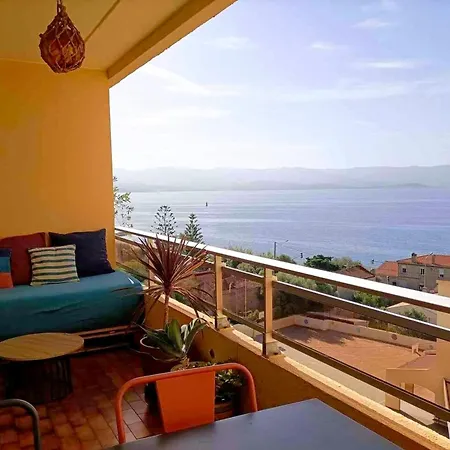 With Panoramic Sea View Apartmán